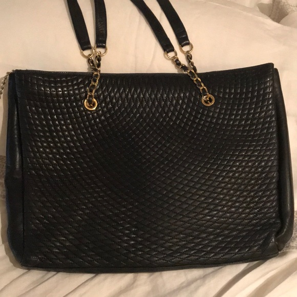 COPY - COPY - BALLY Stunning Calf skin shoulder t… - Picture 2 of 13